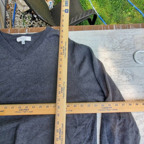 Turnbury Extra Fine Merino Wool V-Neck Sweater 2XT - Picture 4 of 8